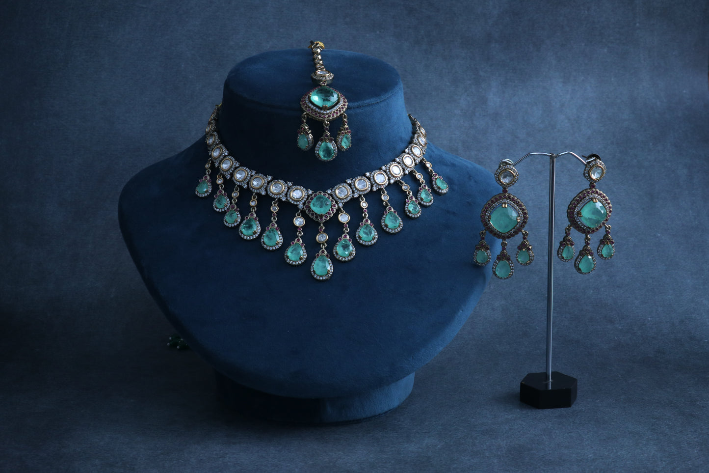 Emerald Green Kundan Choker Set | Necklace, Earrings & Tikka
