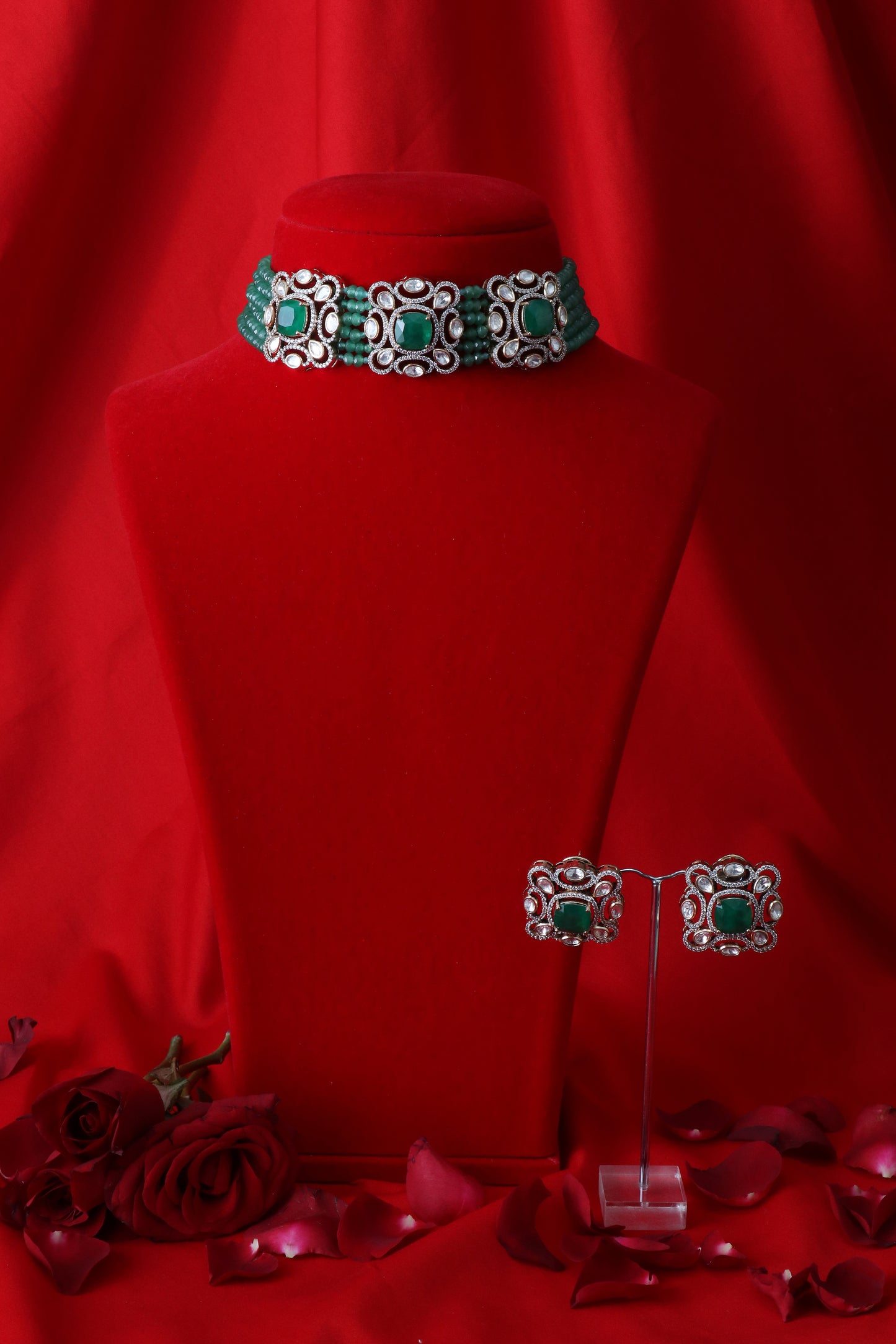 Elegant Green Stone Choker Necklace Set with Earrings