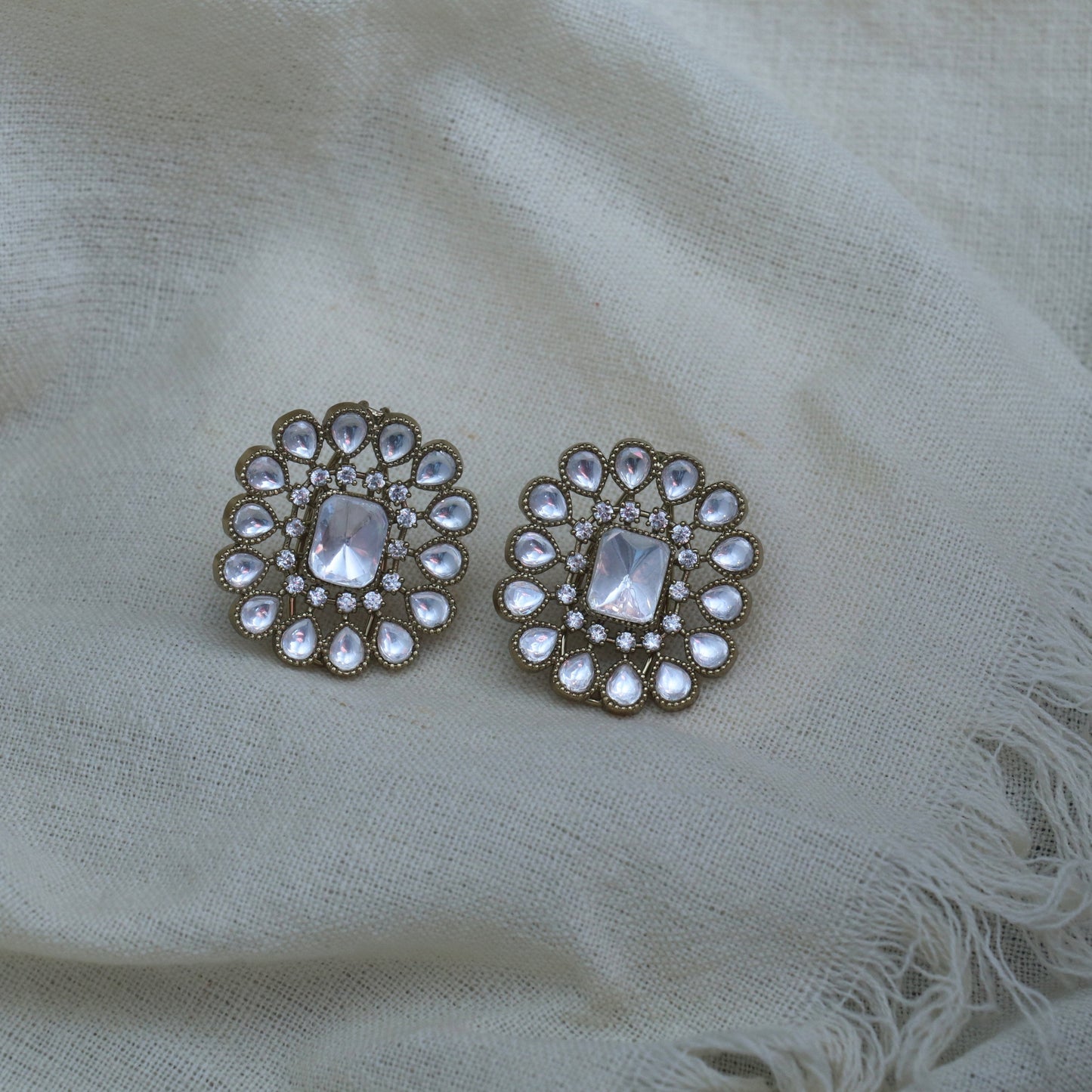 Vintage Kundan Pearl Burst Stud Earrings