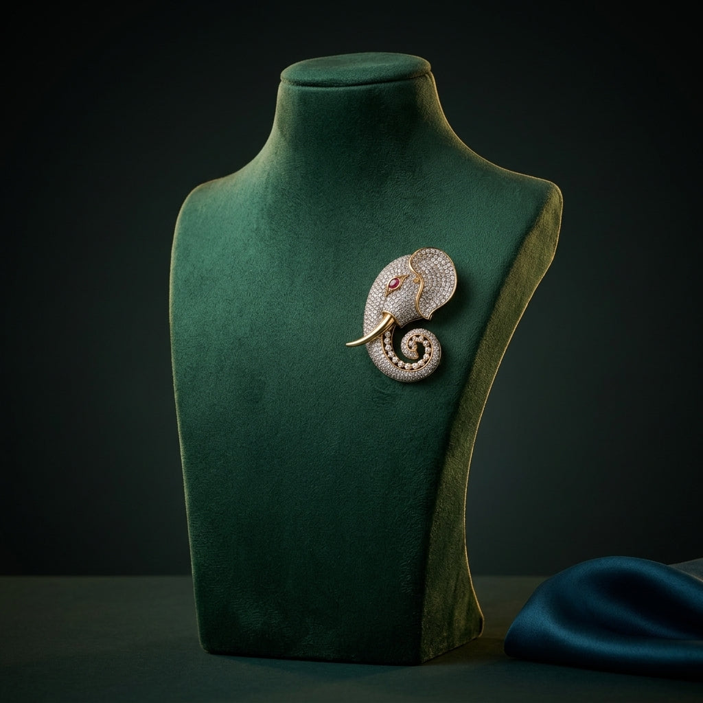 White Elephant Brooch - Mannequin