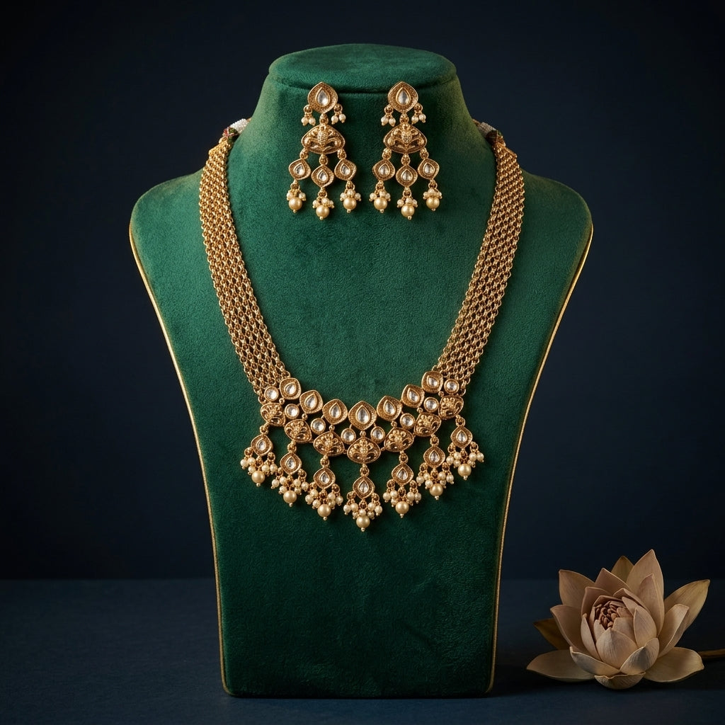 White Petal Floral Necklace Set - Mannequin