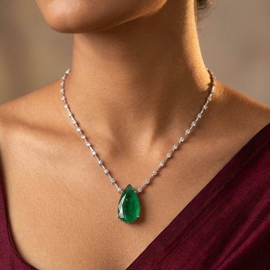 Green and Clear Tear-drop Studded Necklace Set - Model