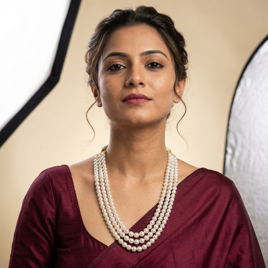 Pearl White Heritage Necklace Set - Model