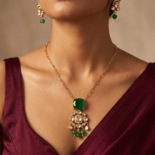 Green and Light Yellow Cluster Drop Necklace Set - Model