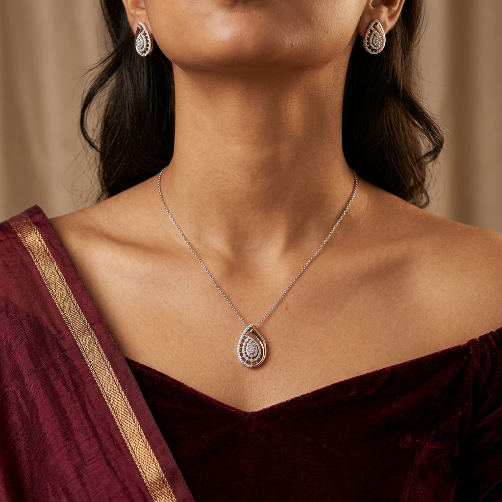 White Teardrop Cluster Pendant Set - Model